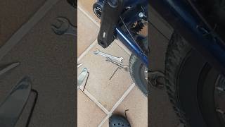 How to remove Shimano crank cap without tool [upl. by Gaither]