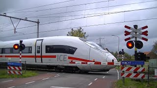 Spoorwegovergang Groessen Duiven  Dutch railroad crossing [upl. by Eicak742]