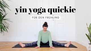 Yin Yoga Quickie für den Frühling  vital und entspannt  25 Min  Leber und Gallenblasenmeridiane [upl. by Nosduh]