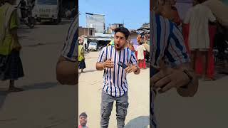 Itna bada mobile lekar Kaun chalta hai 🥱🥱mobilefunny comedyshorts [upl. by Robi272]