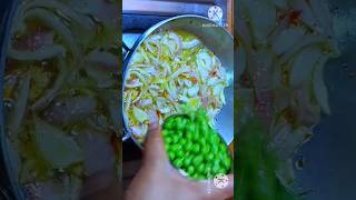 suji Or hre matar ka nasta nilujikirasoi makeitviral shorts sujirecipe vairal [upl. by Mccoy718]