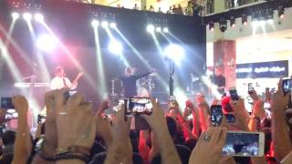 Arash tekoon bede song in dubai concert [upl. by Engapmahc]