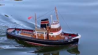 Sun XXI RC tug on the water in Herne Bay [upl. by Allebram51]