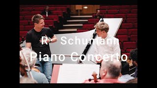 Jan LisieckiKrzysztof Urbański R・Schumann Piano Concerto in A minor Op 54encoreTräumerei [upl. by Idram]