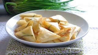 Recette apéritif Feuilletés à la ricotta et ciboulette Appetizer recipe  ricotta filo triangles [upl. by Ecirtael]