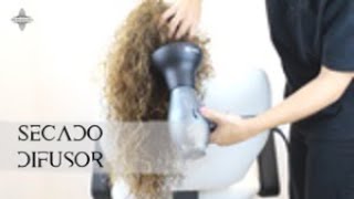 COMO USAR UN DIFUSOR PARA SECAR EL CABELLO RIZADO [upl. by Lorola]