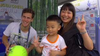 Players Spend Time With Fans At 2016 Chengdu Open [upl. by Olimreh]