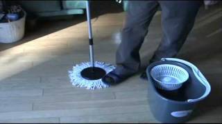 Spin amp Go Mop How to Use Dyna Mop  the Orignal 360 Spin Mop [upl. by Eirrak]