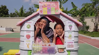 KEYSHA amp IBU ZUNI JUALAN ICE CREAM BUAH  Main Prosotan Dan Rumah  Rumahan [upl. by Annirtak622]