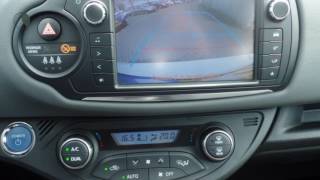 Toyota Yaris 15 HYBRID ASPIRATION Navigatiesysteem cruise control [upl. by Dloreh424]