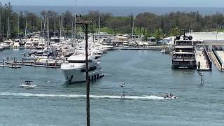 LUXURY SUPER YACHT BIG SKY REVERSING into SOUTHPORT YACHT CLUB MARINA GOLD COASTsuperyacht [upl. by Asilahs]