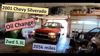 2001 Silverado 1500 Oil Change 53L 2WD [upl. by Wales987]