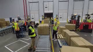 DestuffIt™ Demo – Unloading large heavy boxes [upl. by Runkle]