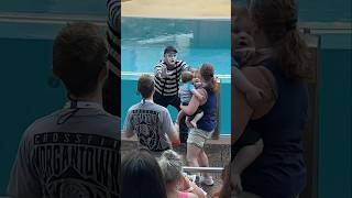 His worst fear 😨 Tom the mime Seaworld fun seaworldmime funny seaworld prank comedy [upl. by Odicalp]