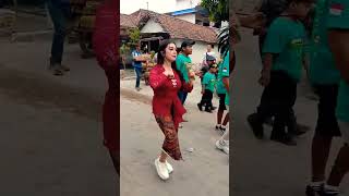 Kebaya merah eps 1 dan si paling gemoy remix joget viralvideo youtubeshorts [upl. by Mira]