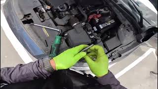 2019 Nissan Altima jump start battery replacement new battery [upl. by Coppins]