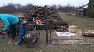 Stojak do cięcia drewna Stojak do piły spalinowej quotWood cutting stand and chainsaw holderquot [upl. by Erdah]