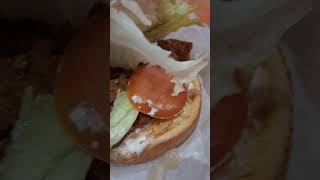 King chicken sandwichyummy food shortvideo viralvideo [upl. by Nosac]