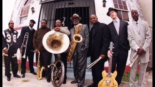 THE DIRTY DOZEN BRASS BAND  I´LL FLY AWAY [upl. by Roos]