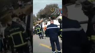 Alger  plusieurs blessés dans le renversement spectaculaire dun bus sur lautoroute estouest [upl. by Yenettirb499]