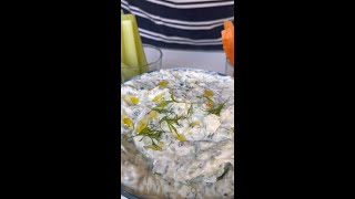 SALSA TZATZIKI un tocco in più al pinzimonio di verdure😍 Shorts [upl. by Ahsha246]