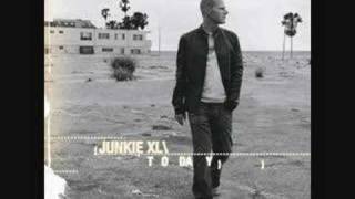 Junkie XL Feat Eletrocute  Mad Pursuit [upl. by Llerrahs]