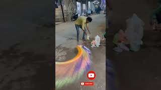 Road mein fenkane wala rangoli art [upl. by Harve44]