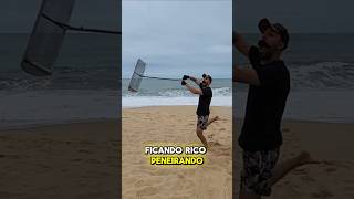 ficando rico peneirando areia da praia ecopeneira praia [upl. by Trovillion]