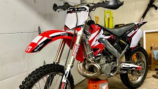 Honda CR250R riding woods enduro trail [upl. by Oileduab653]