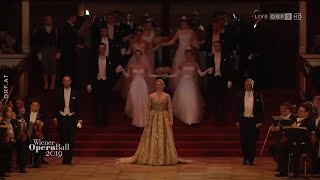 Opernball 2019  Einzug der Debütanten [upl. by Murry94]