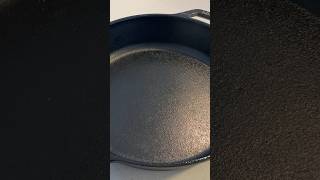 The ONLY time you should use Crisco 🗿 how to make cast iron nonstick 500F for 1h [upl. by Ayerim264]