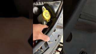 How to replace radiator in a 2013 jeep grand Cherokee in less than 30 minutes jeepgrandcherokee [upl. by Haye166]