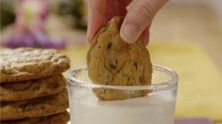 The Only Chocolate Chip Cookie Recipe Youll Ever Need [upl. by Irahcaz229]