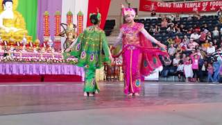 Tari Merak Sunda  Indonesian Peacock Dance by Vila and Vasha Sudarjanto 13 [upl. by Frum508]