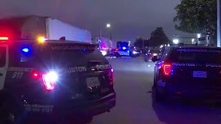 Man shot in attempted robbery while walking back to his car after leaving Rodeo near NRG Park [upl. by Roxana161]