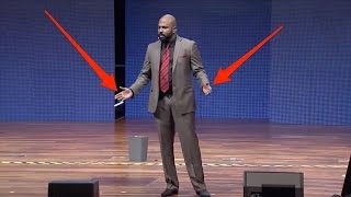 4 essential body language tips from a world champion public speaker [upl. by Ynattyrb]