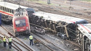 Eisenbahn Unfall in Mannheim  Containerzug kollidiert mit Eurocity [upl. by Onaivatco]