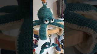 Móbile polvo indo pra casa hoje  Tem vídeo aula no canal amigurumis crochet mobile mobilepolvo [upl. by Yelehsa540]