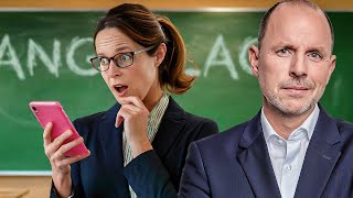 Lehrerin meldet explizites Video von Schülerin amp riskiert Karriere  Anwalt Christian Solmecke [upl. by Sitof]