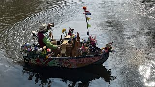 Beautiful flugelhorn playing and whistling by Reinier Sijpkens from his boat in Amsterdam [upl. by Monti]