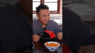 Jingjing doesnt let Baimao eat onions food ruralchina country [upl. by Atiloj416]