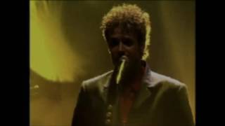 Gustavo Cerati  Camuflaje  Gira Reversiones Gran Rex 792003 [upl. by Oralle]