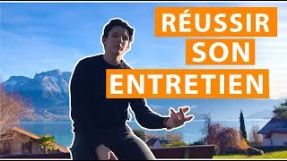 COMMENT SE PRÉSENTER LORS DUN ENTRETIEN [upl. by Sukramaj806]