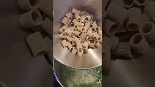 Pasta al pesto ligure avvantaggiato 😋😋😋 shortsvideo food [upl. by Toma]