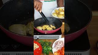 Qui Veut du Poulet au Beurre de Cacahuète malagasy diasporaafricaine shorts [upl. by Leirza914]