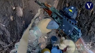 Un soldado ucraniano graba en primera persona un intenso combate en una trinchera de Donetsk [upl. by Brothers]