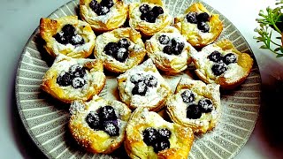 Wie man mit Vanillesoße und Blaubeeren gefüllte Blätterteigkörbe macht – einfaches Rezept [upl. by Jenda188]