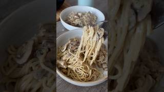 Pasta met roomsaus kip en champignons [upl. by Snapp]