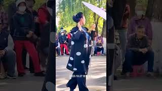 沈陽網紅勞動公園再見《上海灘》戶外舞蹈 這舞蹈感染力無敵了 愛舞蹈愛生活 這舞姿這步伐 生活就要這樣樂在其中 [upl. by Erick]