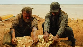 Zac Efron Finds a Huge Gold Nugget  Gold 2022  Movie Clip 4K [upl. by Amathiste804]